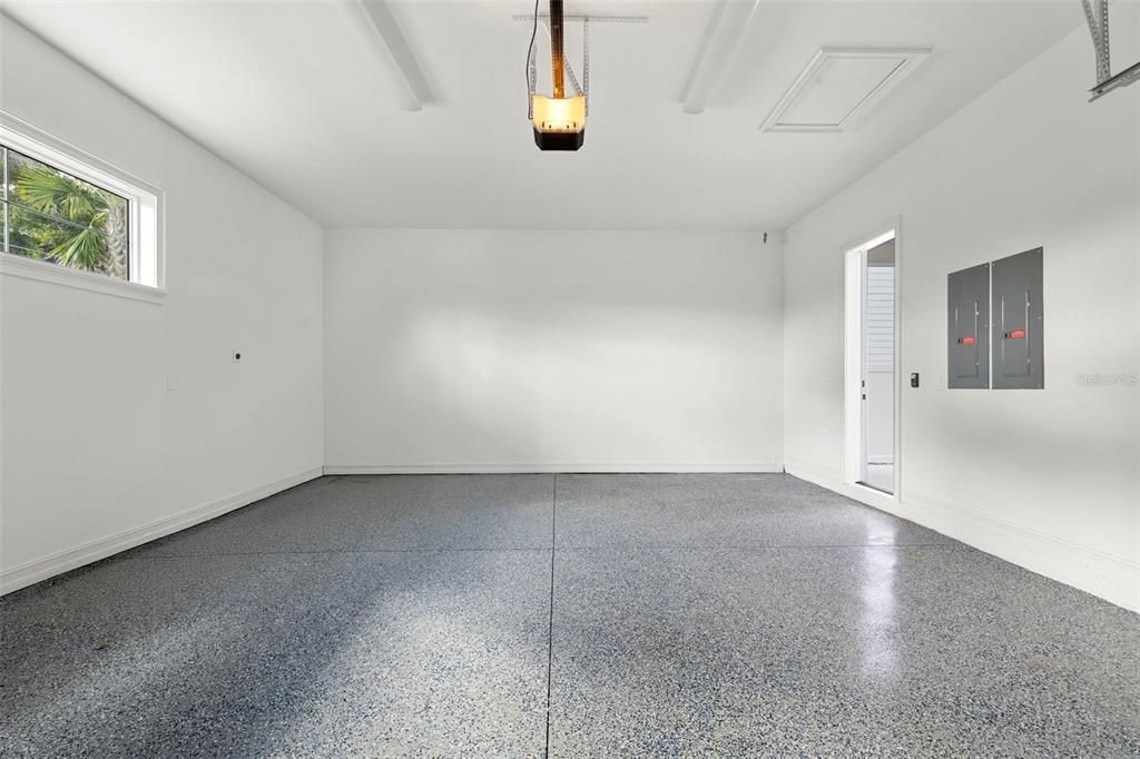 En Venta: $875,000 (4 camas, 3 baños, 2471 Pies cuadrados)