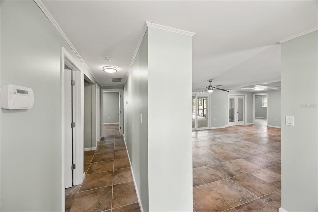Active With Contract: $400,000 (3 beds, 2 baths, 1586 Square Feet)