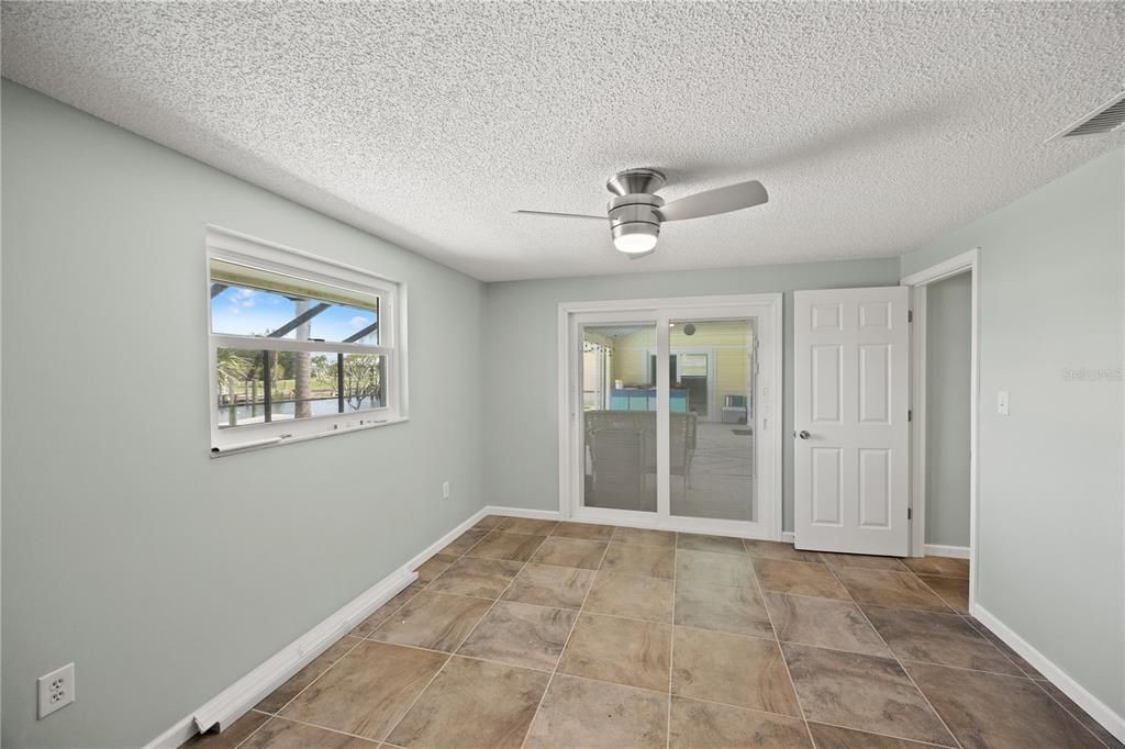 Active With Contract: $400,000 (3 beds, 2 baths, 1586 Square Feet)