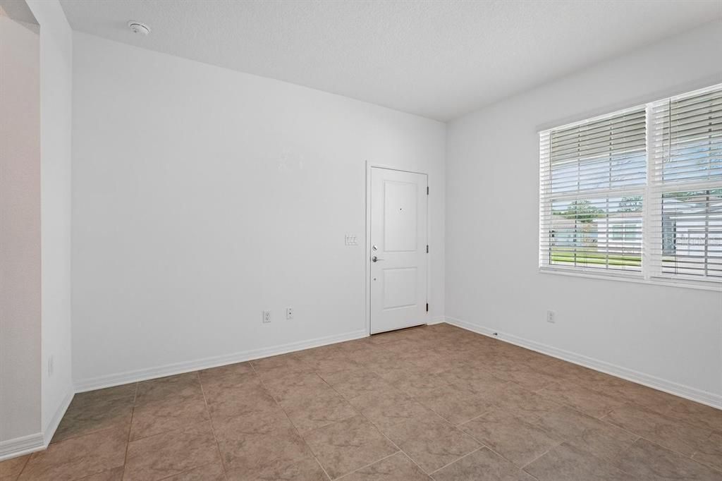 En Venta: $414,900 (4 camas, 3 baños, 2082 Pies cuadrados)