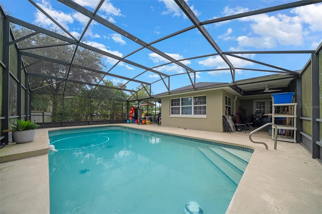 For Sale: $265,000 (2 beds, 1 baths, 1200 Square Feet)