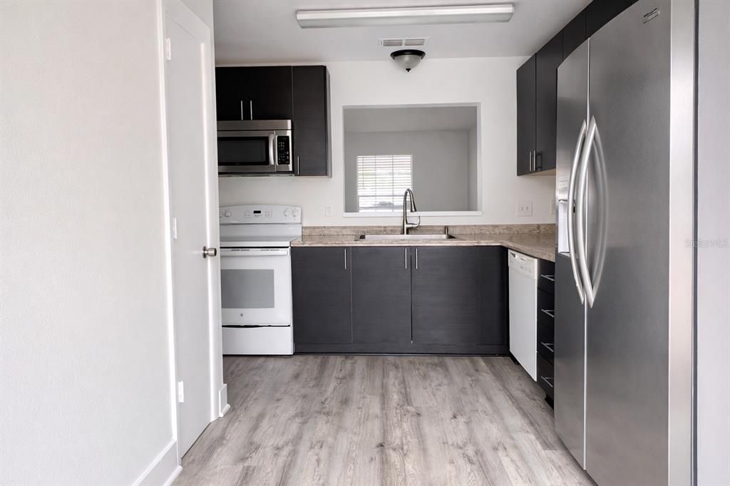 Activo con contrato: $247,900 (2 camas, 2 baños, 1176 Pies cuadrados)