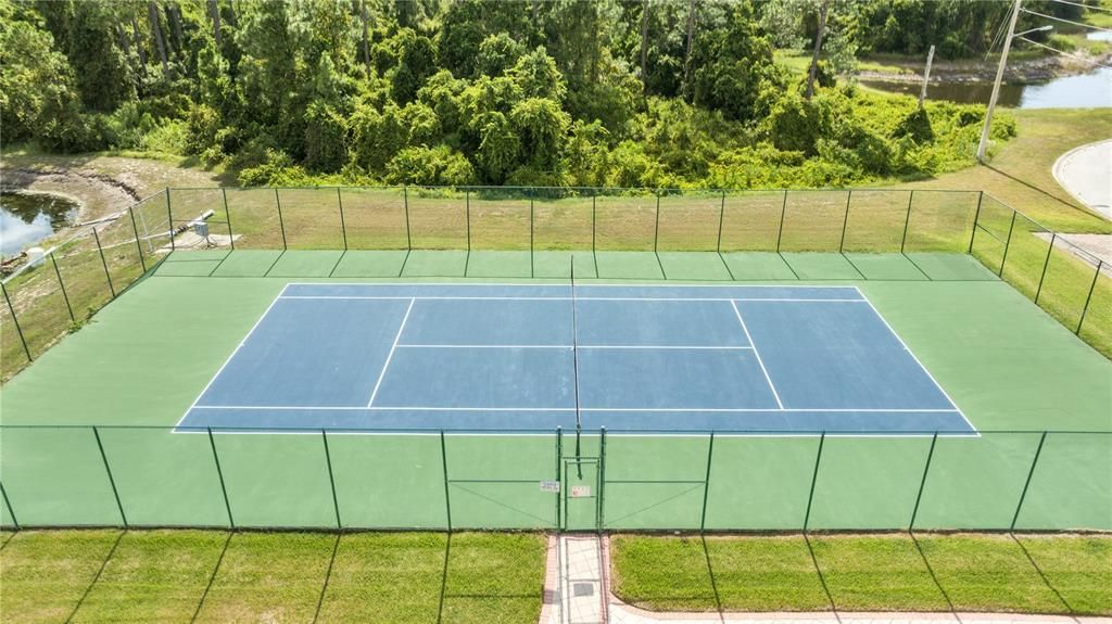 На продажу: $179,900 (2 спален, 2 ванн, 1056 Квадратных фут)