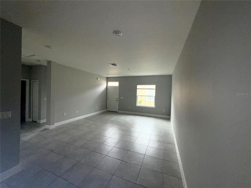 На продажу: $179,900 (2 спален, 2 ванн, 1056 Квадратных фут)