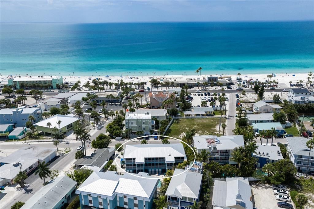 For Sale: $439,900 (1 beds, 1 baths, 590 Square Feet)
