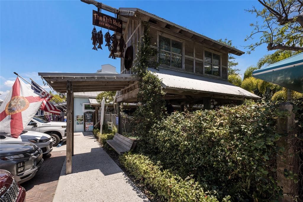 For Sale: $439,900 (1 beds, 1 baths, 590 Square Feet)
