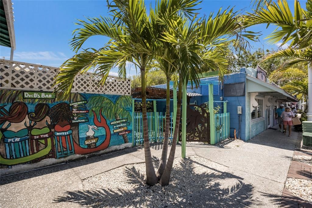 For Sale: $439,900 (1 beds, 1 baths, 590 Square Feet)