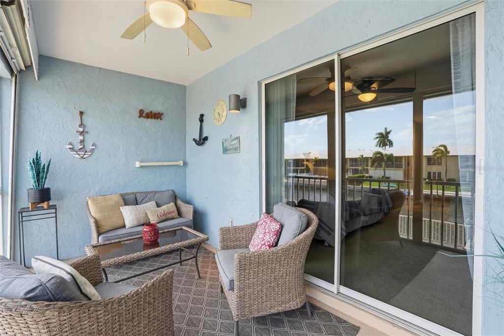 En Venta: $254,000 (2 camas, 2 baños, 1250 Pies cuadrados)