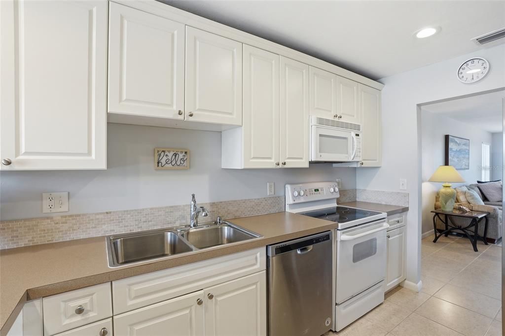 En Venta: $254,000 (2 camas, 2 baños, 1250 Pies cuadrados)