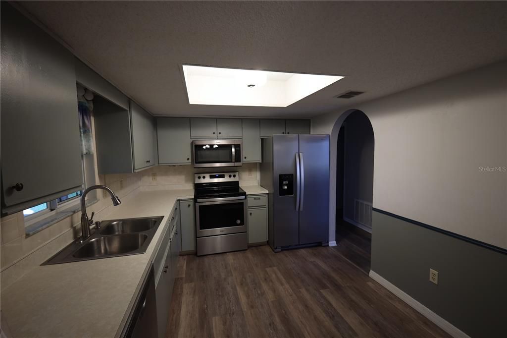 Activo con contrato: $205,000 (2 camas, 2 baños, 1488 Pies cuadrados)
