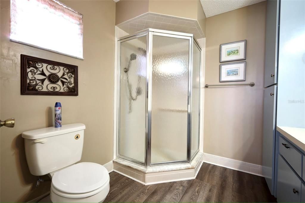 Activo con contrato: $205,000 (2 camas, 2 baños, 1488 Pies cuadrados)