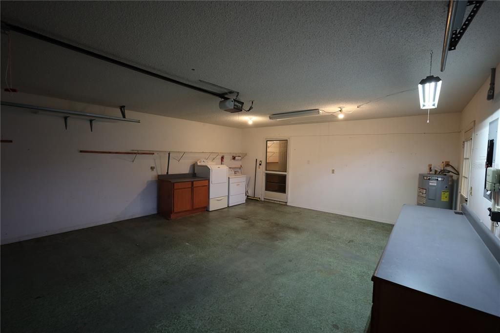 Activo con contrato: $205,000 (2 camas, 2 baños, 1488 Pies cuadrados)