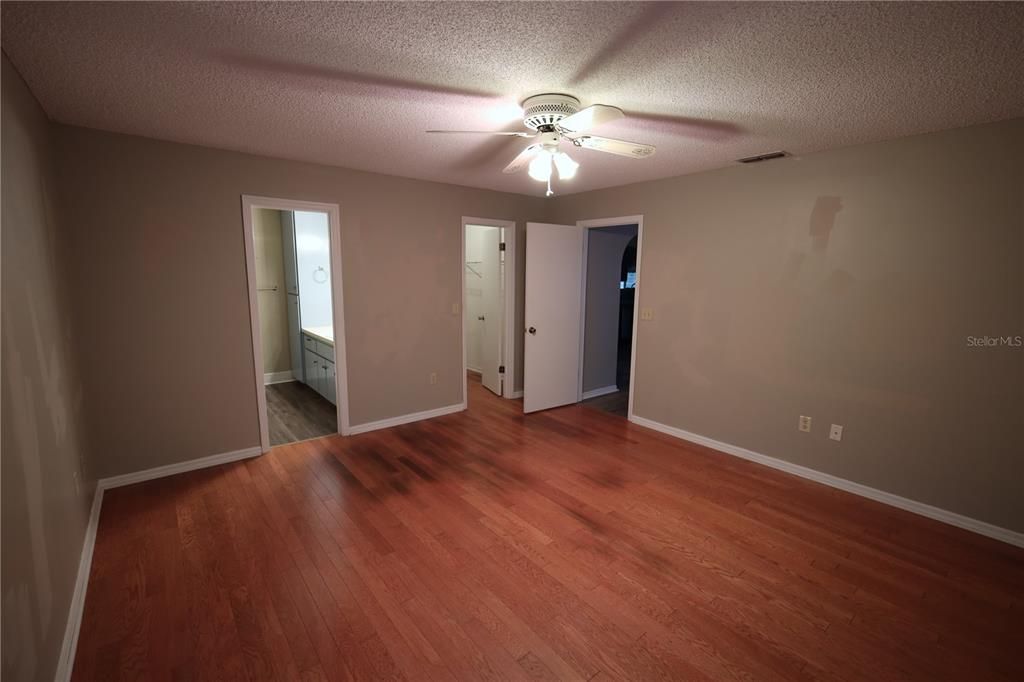 Activo con contrato: $205,000 (2 camas, 2 baños, 1488 Pies cuadrados)