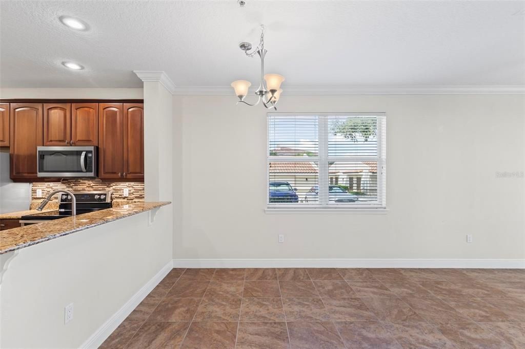 Active With Contract: $1,895 (2 beds, 2 baths, 1115 Square Feet)