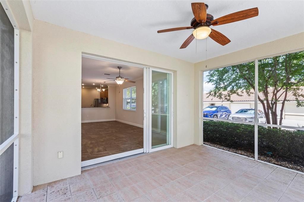 Active With Contract: $1,895 (2 beds, 2 baths, 1115 Square Feet)