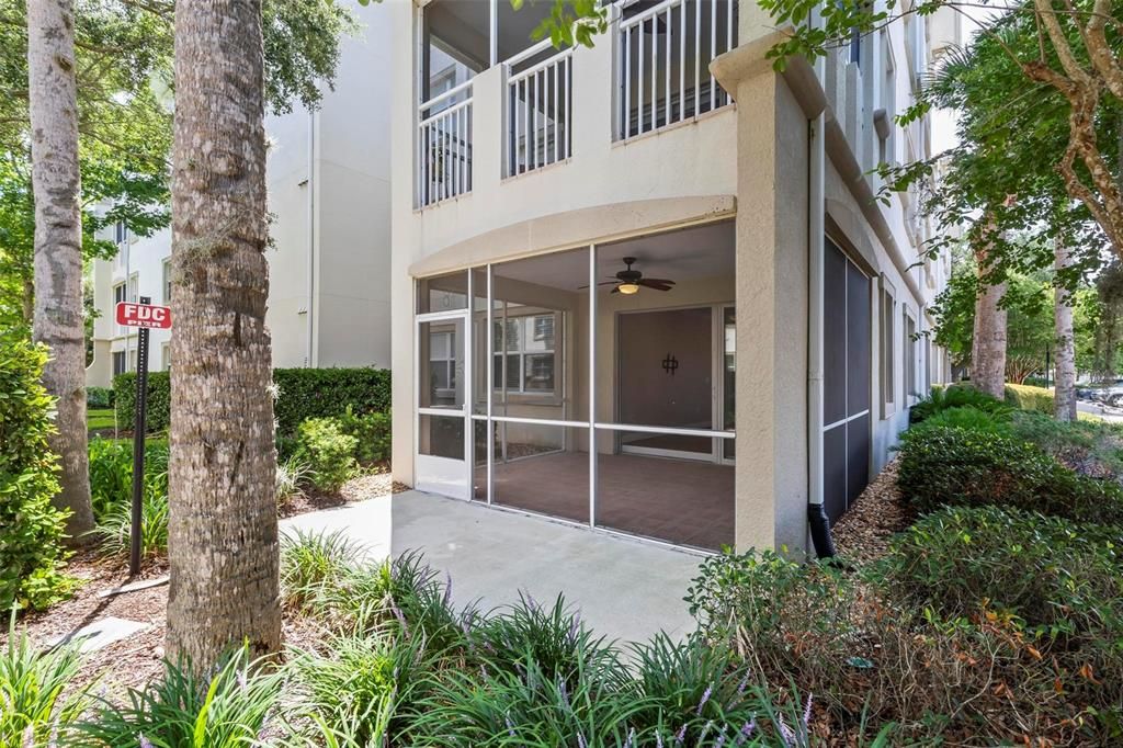 Active With Contract: $1,895 (2 beds, 2 baths, 1115 Square Feet)