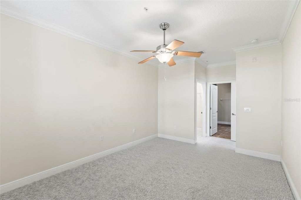 Active With Contract: $1,895 (2 beds, 2 baths, 1115 Square Feet)