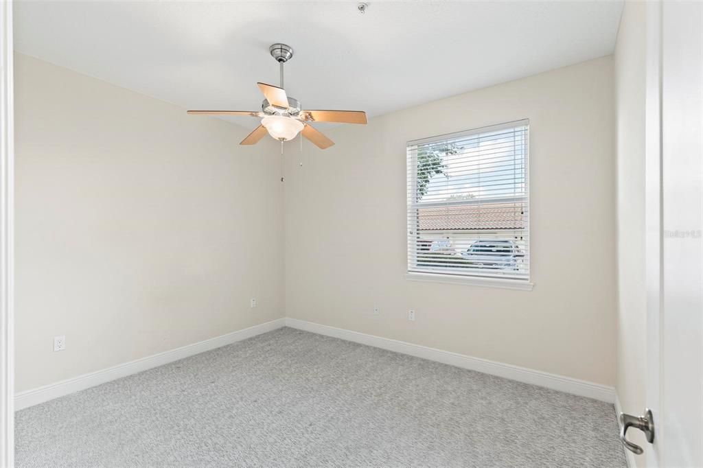 Active With Contract: $1,895 (2 beds, 2 baths, 1115 Square Feet)