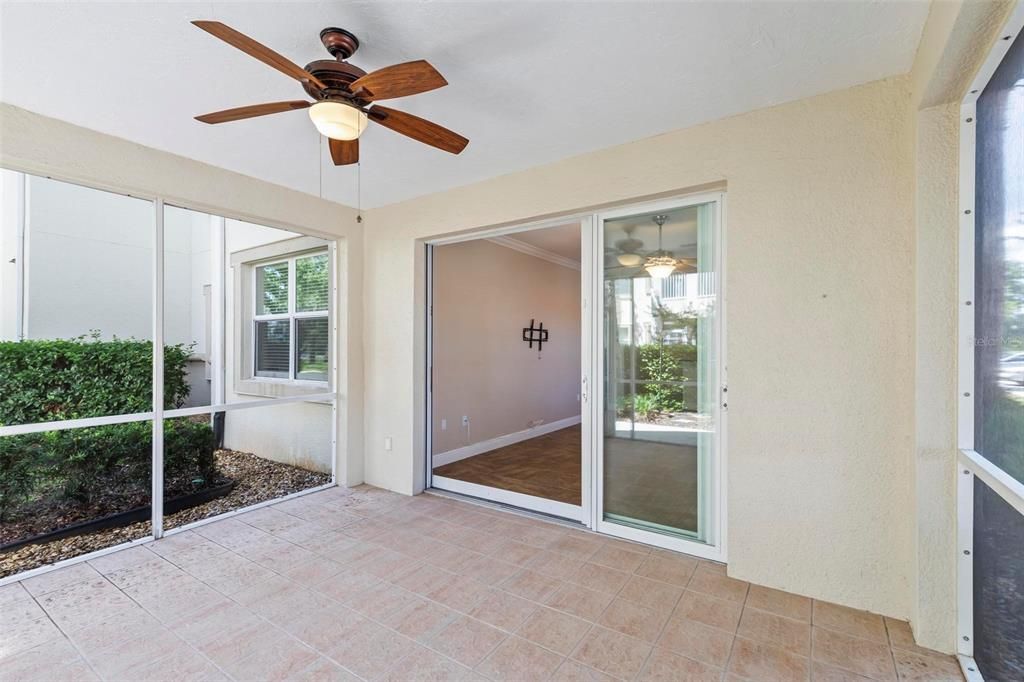 Active With Contract: $1,895 (2 beds, 2 baths, 1115 Square Feet)