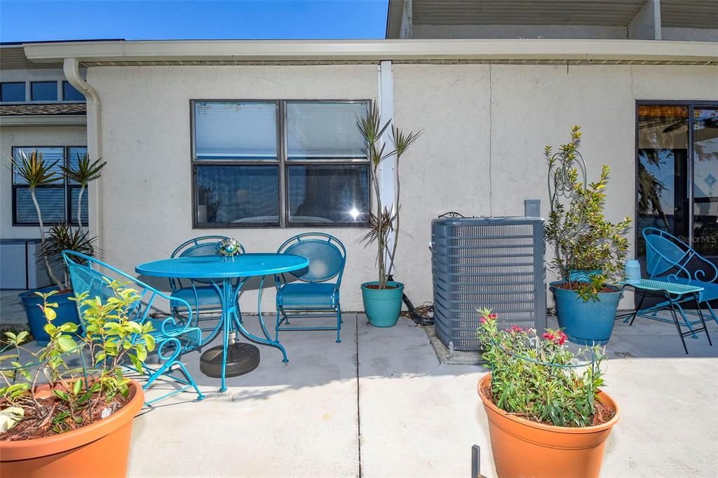 For Rent: $2,000 (2 beds, 2 baths, 1334 Square Feet)