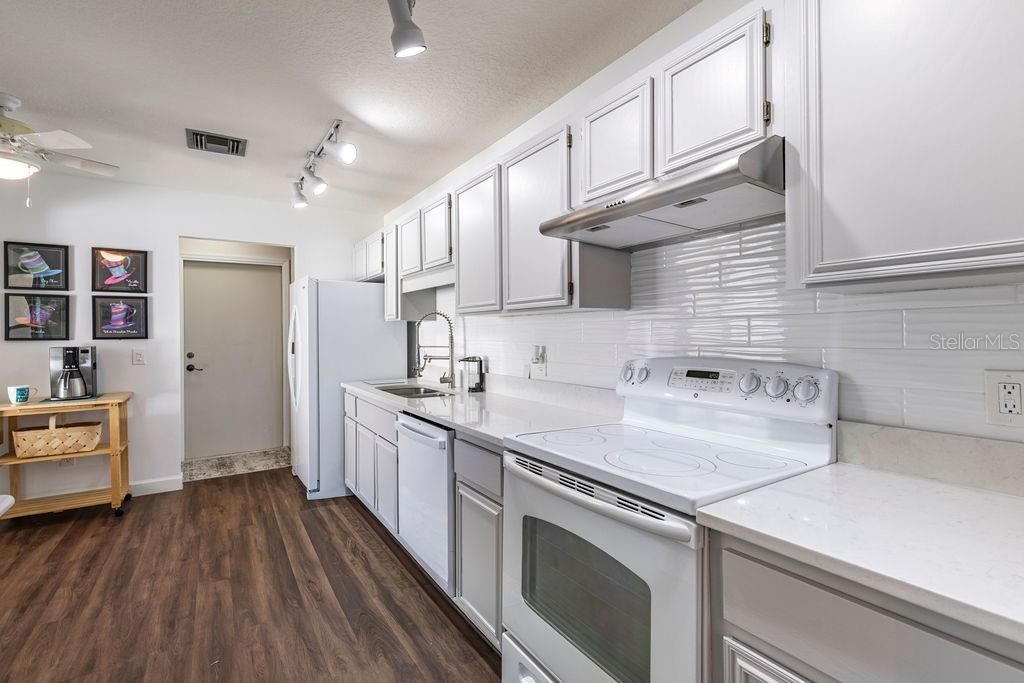 For Rent: $2,000 (2 beds, 2 baths, 1334 Square Feet)