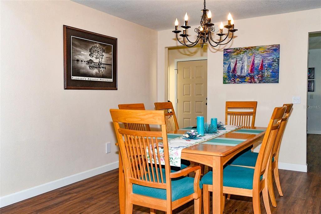 For Rent: $2,000 (2 beds, 2 baths, 1334 Square Feet)