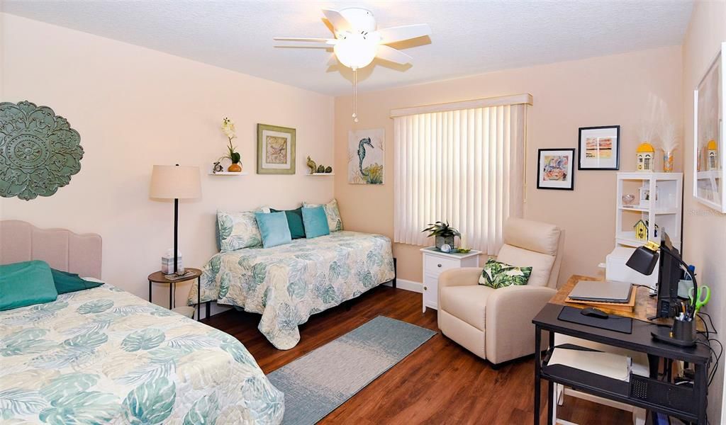 For Rent: $2,000 (2 beds, 2 baths, 1334 Square Feet)