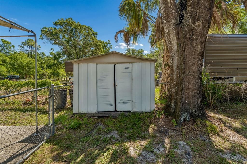 Activo con contrato: $485,000 (4 camas, 2 baños, 2074 Pies cuadrados)