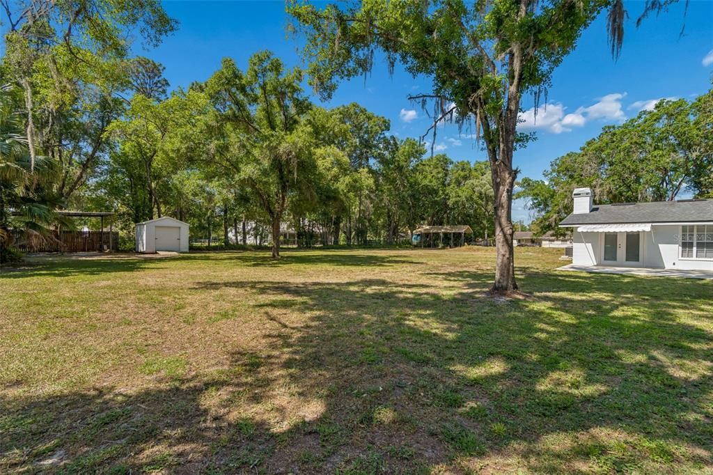 Activo con contrato: $485,000 (4 camas, 2 baños, 2074 Pies cuadrados)
