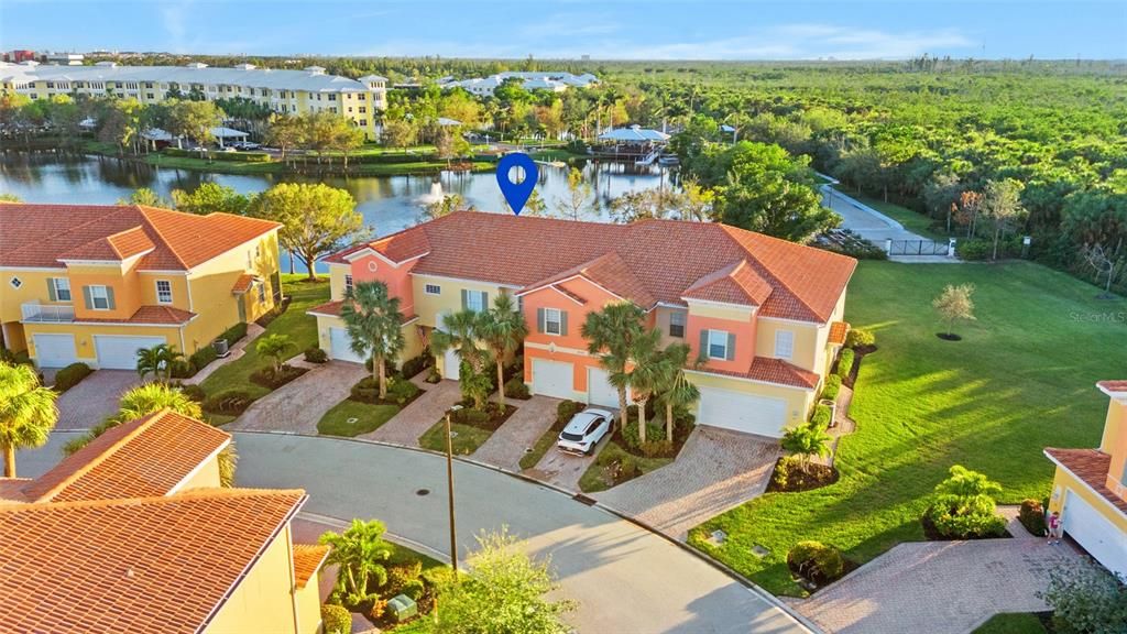 For Sale: $264,900 (2 beds, 2 baths, 1756 Square Feet)
