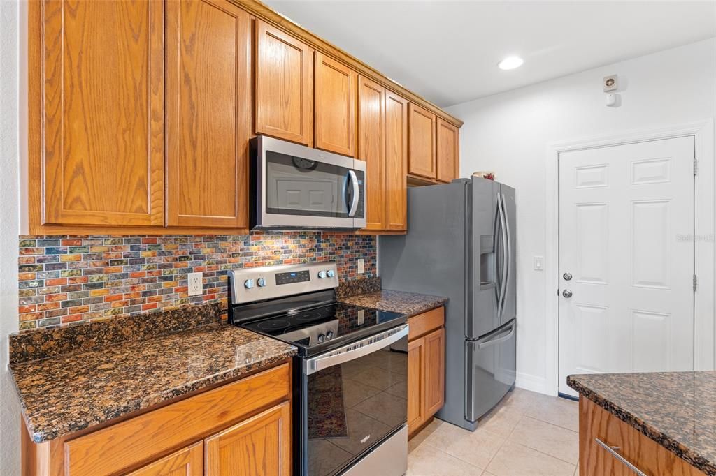 For Sale: $264,900 (2 beds, 2 baths, 1756 Square Feet)