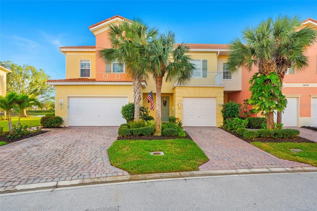 For Sale: $264,900 (2 beds, 2 baths, 1756 Square Feet)