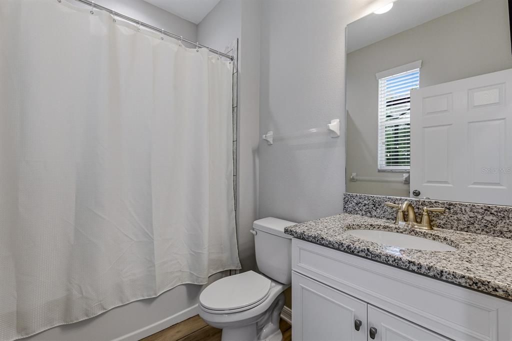 Activo con contrato: $749,000 (5 camas, 4 baños, 3761 Pies cuadrados)
