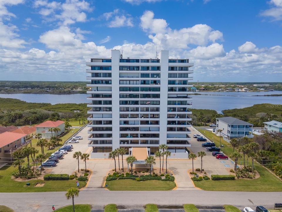 For Sale: $425,000 (2 beds, 2 baths, 1215 Square Feet)