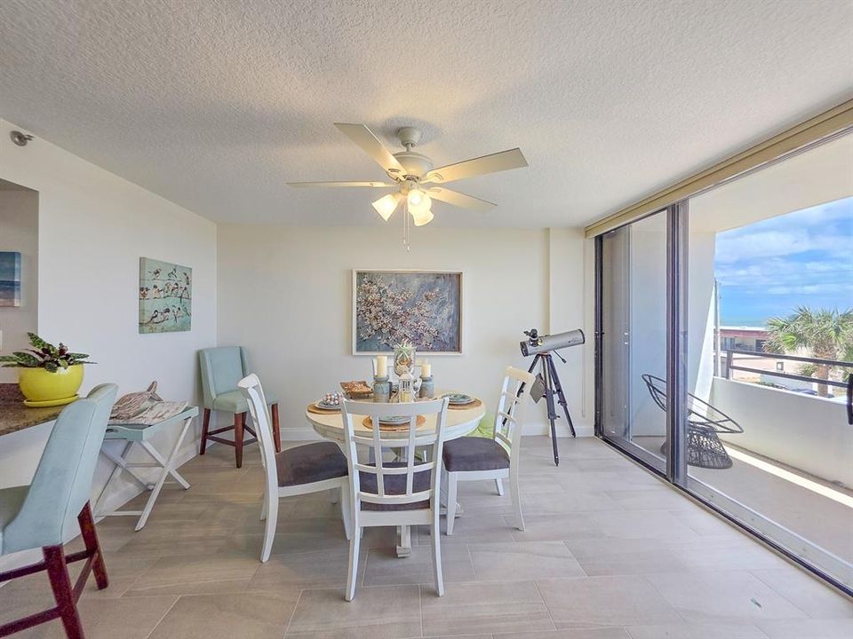 For Sale: $425,000 (2 beds, 2 baths, 1215 Square Feet)