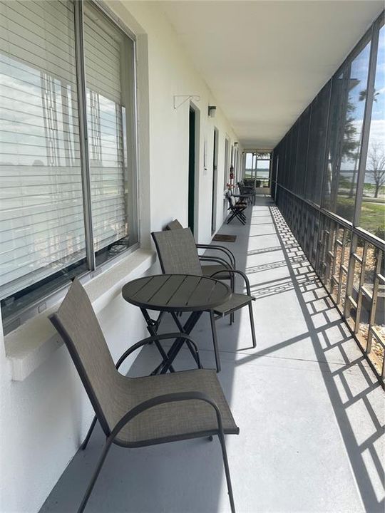For Sale: $120,000 (2 beds, 1 baths, 816 Square Feet)