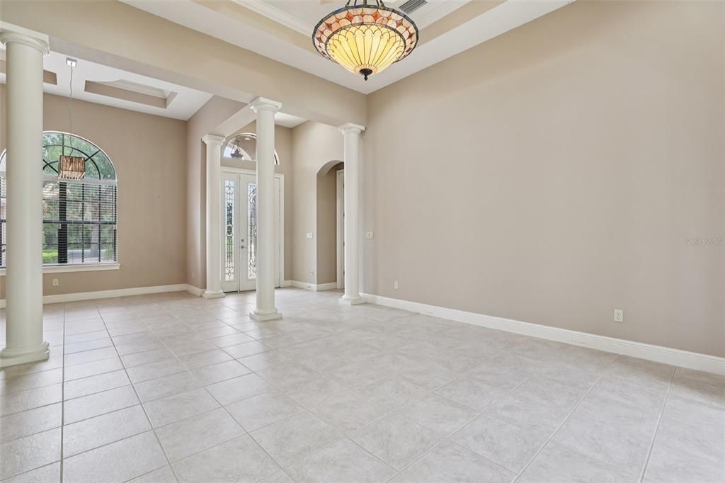 En Venta: $539,995 (3 camas, 2 baños, 2138 Pies cuadrados)