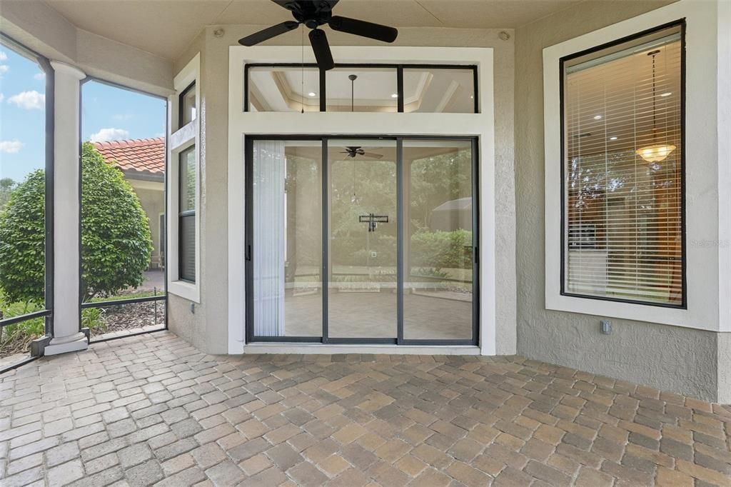 En Venta: $539,995 (3 camas, 2 baños, 2138 Pies cuadrados)