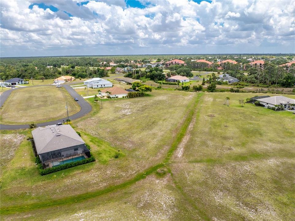 На продажу: $78,000 (0.47 acres)