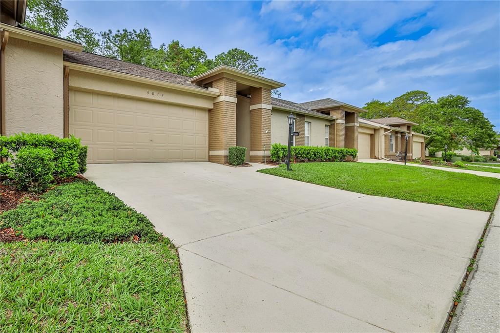 Active With Contract: $240,000 (2 beds, 2 baths, 1415 Square Feet)