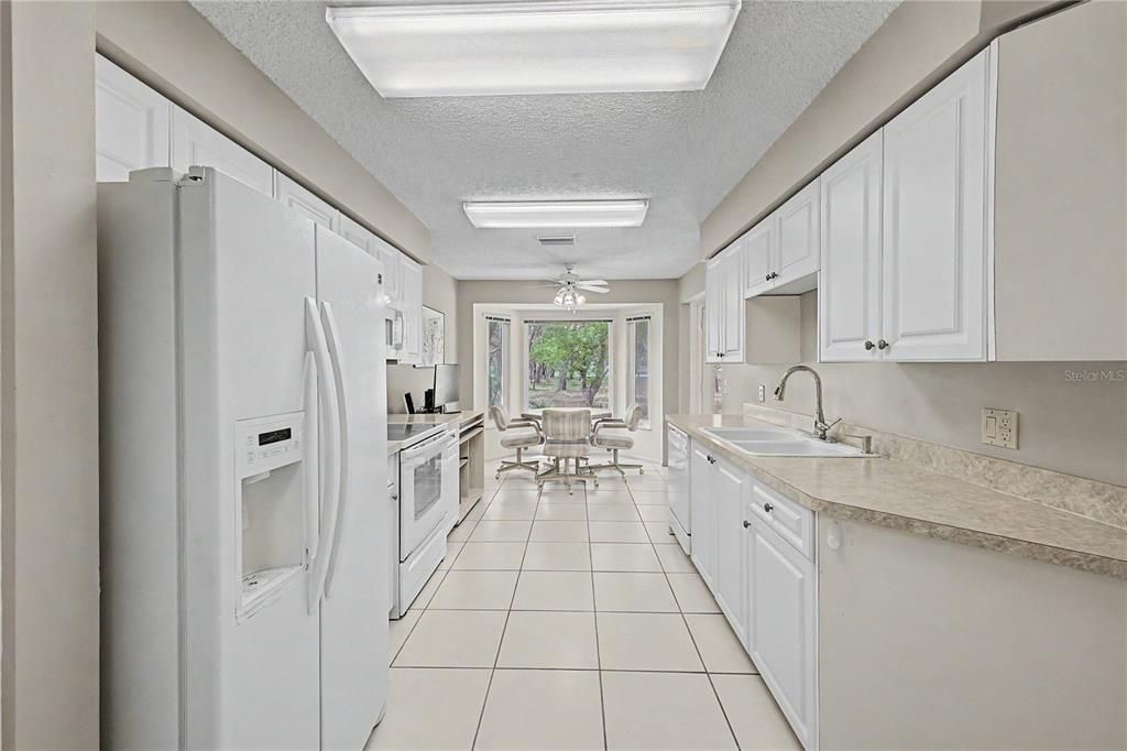 Active With Contract: $240,000 (2 beds, 2 baths, 1415 Square Feet)