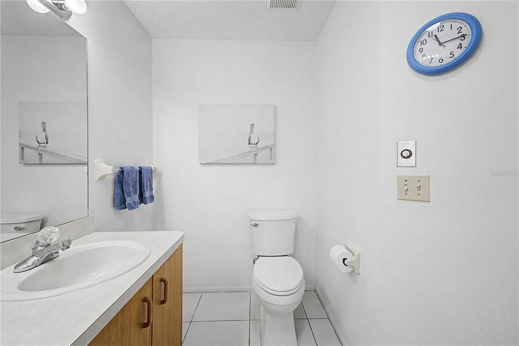 Active With Contract: $240,000 (2 beds, 2 baths, 1415 Square Feet)