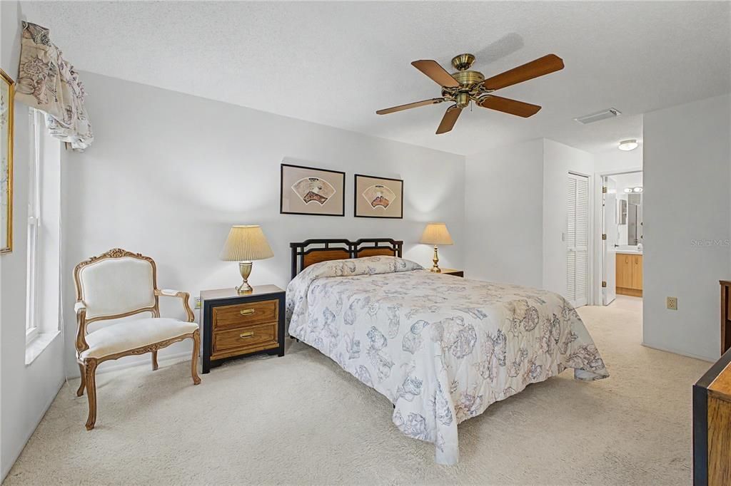 Active With Contract: $240,000 (2 beds, 2 baths, 1415 Square Feet)