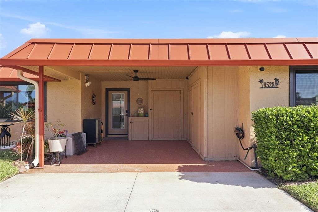 For Sale: $445,000 (2 beds, 2 baths, 1296 Square Feet)