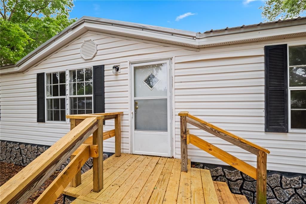 For Sale: $289,900 (5 beds, 4 baths, 2603 Square Feet)