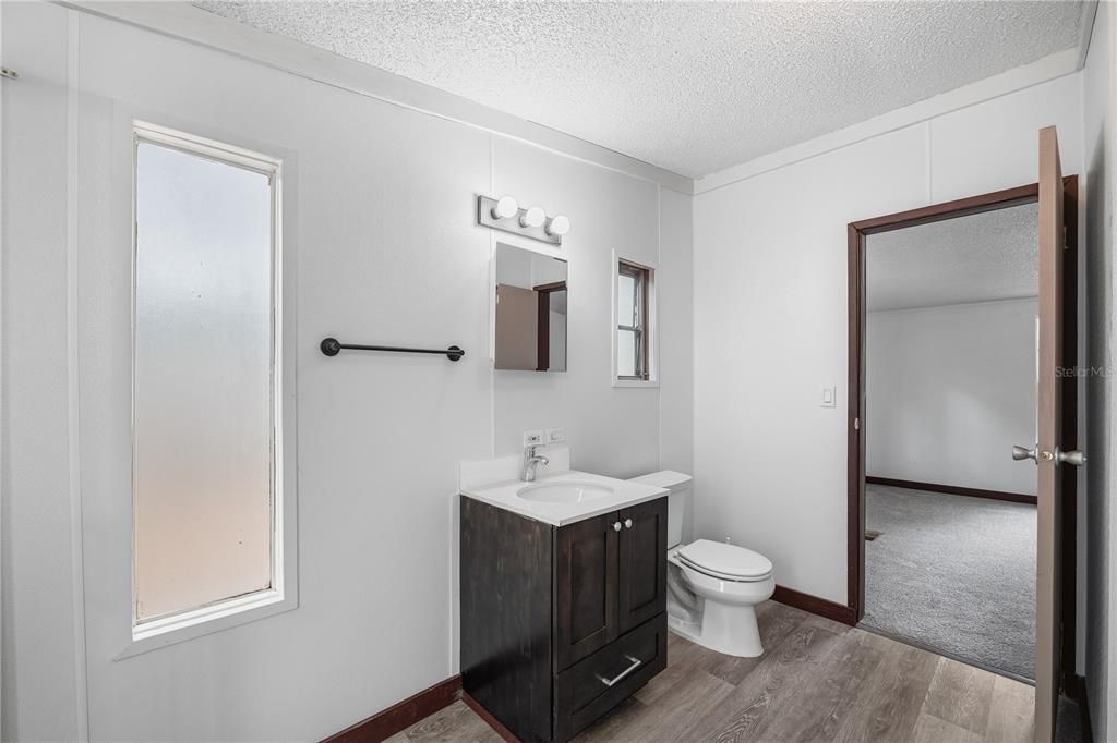 For Sale: $289,900 (5 beds, 4 baths, 2603 Square Feet)