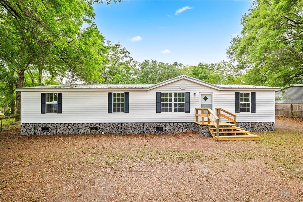 For Sale: $289,900 (5 beds, 4 baths, 2603 Square Feet)
