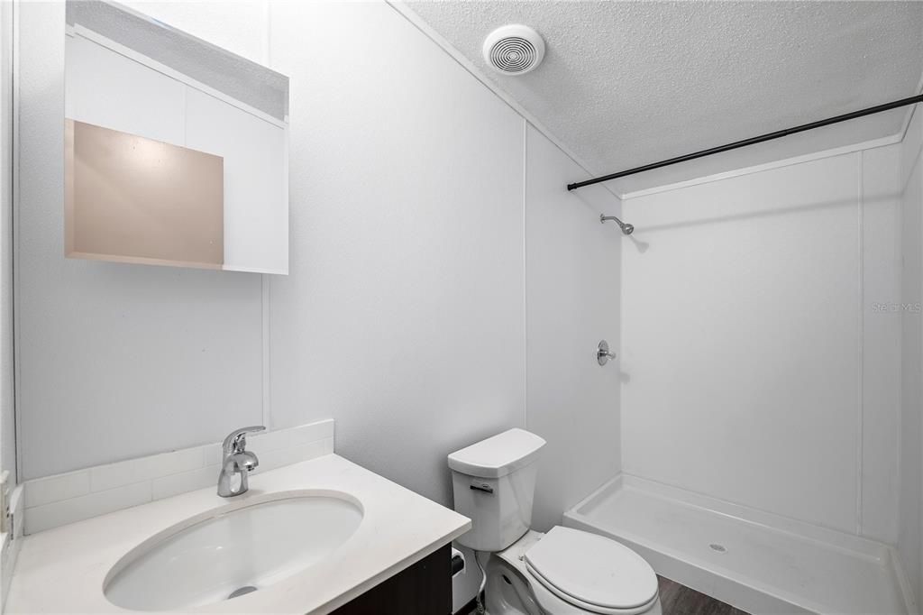 For Sale: $289,900 (5 beds, 4 baths, 2603 Square Feet)
