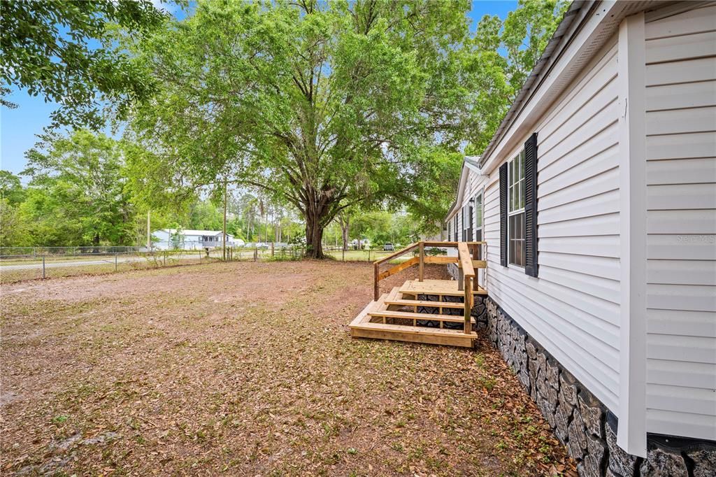 For Sale: $289,900 (5 beds, 4 baths, 2603 Square Feet)