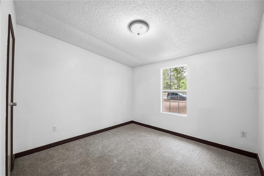 For Sale: $289,900 (5 beds, 4 baths, 2603 Square Feet)